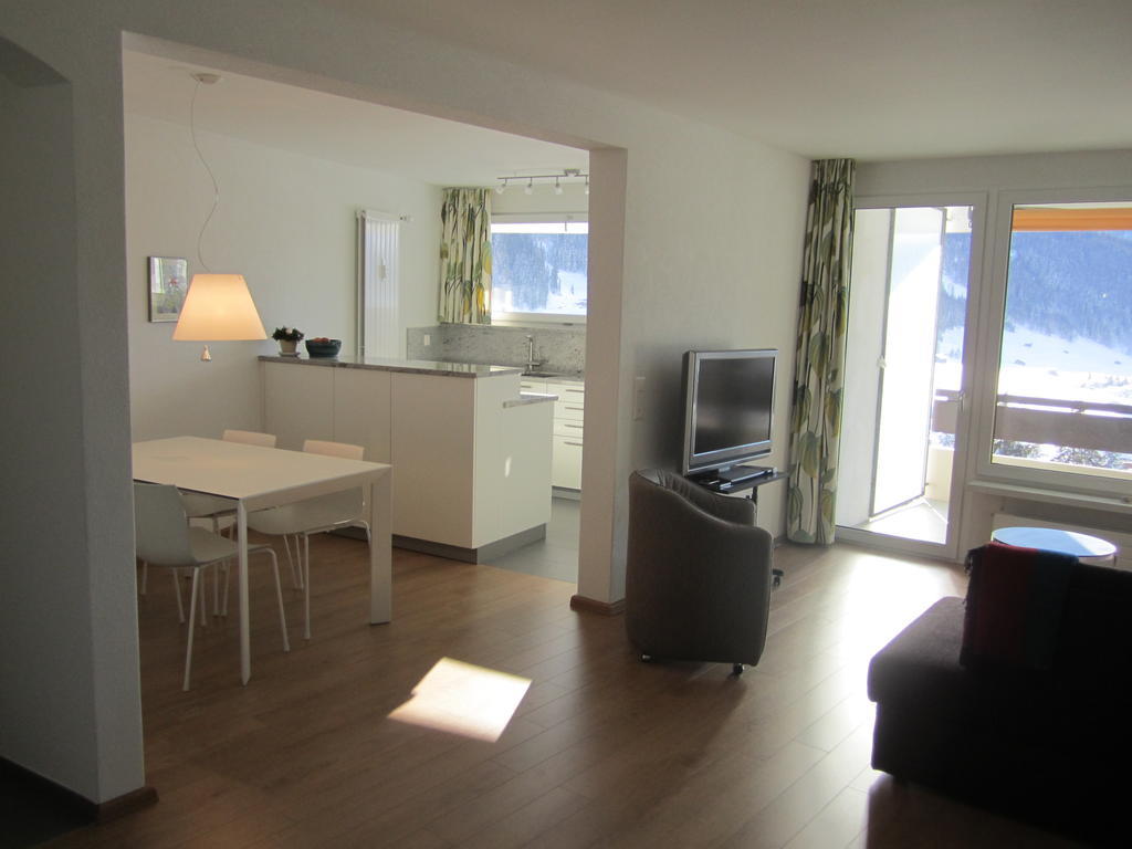 Apartment Alpenblick Superior Davos Zimmer foto