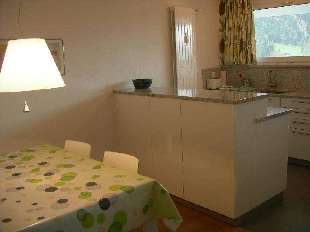 Apartment Alpenblick Superior Davos Zimmer foto